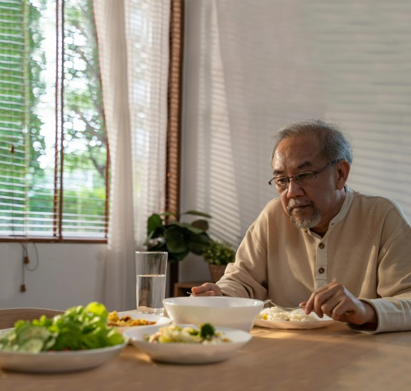 Recognizing Symptoms of Thyroid Disease in Older Adults