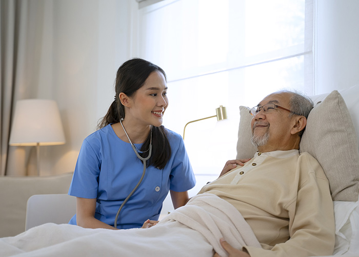 Post-Surgery Recovery in Longmont: Home Health Care vs. Hospital Stay